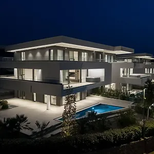 Hadrie Luxury And Azimut Apartment